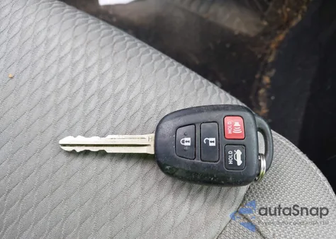 2016 Toyota Corolla Le из США, поврежденный, VIN 5YFBURHE4GP554692